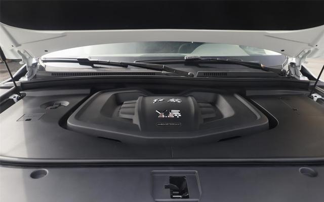 红旗一豪车被辜负，配3.0T V6+四驱，与Q7同级比Q5便宜，却少人懂