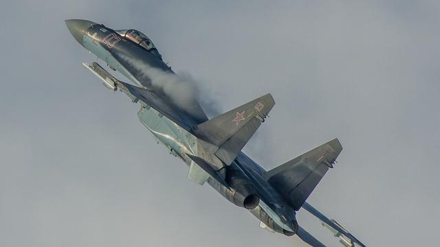 苏35锁定美军F22？连隐身能力都不具备的俄制战机