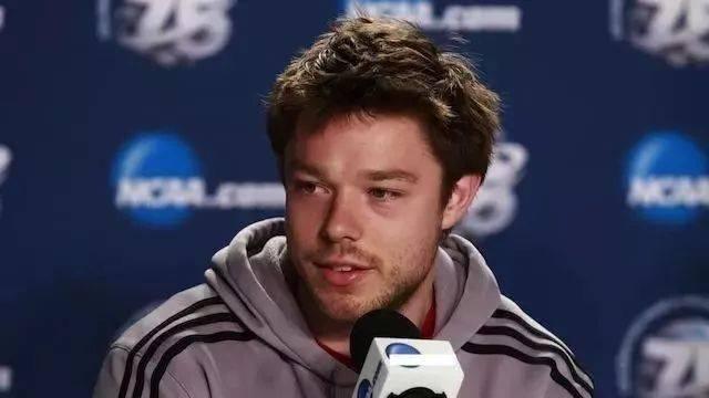 NBA球員之間的貧富差距：歐尼爾的一件禮物，相當於底薪球員的1年薪水！-黑特籃球-NBA新聞影音圖片分享社區