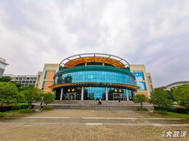 武汉科技大学，神一样的大学