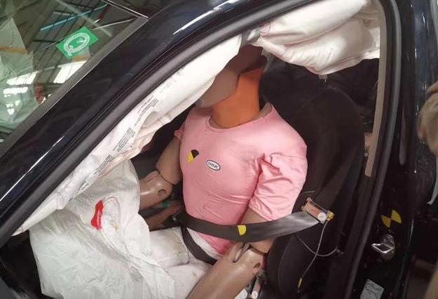 帕萨特又撞了一次，成绩出乎意料，车主：这才是它的真实水平