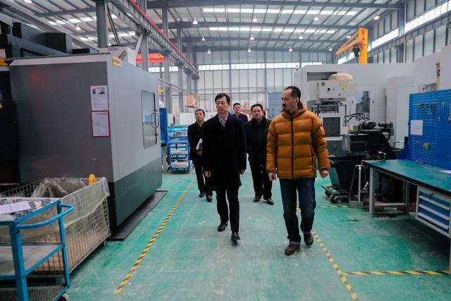济南新材料产业园区管委会主任陈西武到机械制造类企业调研