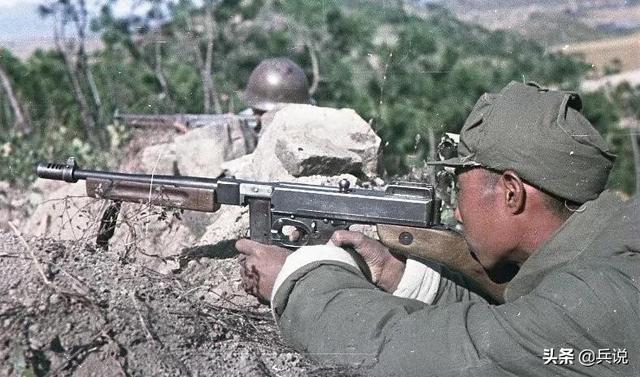 淮海战场，蒋军内讧：邱清泉骂空军不支援，空