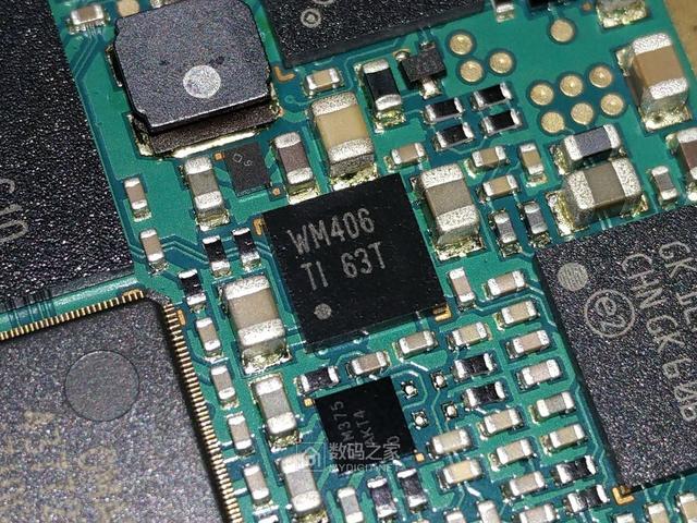 內置機械硬盤！諾基亞曾經的黑科技手機N91詳細拆解+硬件簡單分析
