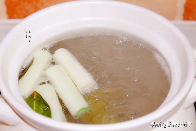 五月将至，这汤每周给家人喝一次，排湿气，健体补钙，鲜掉眉毛了
