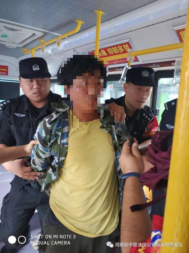 濮陽一男子竟然持刀威脅公交司機