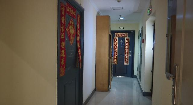 鄰居將鞋柜放門口，菏澤一小區(qū)業(yè)主表示不能忍