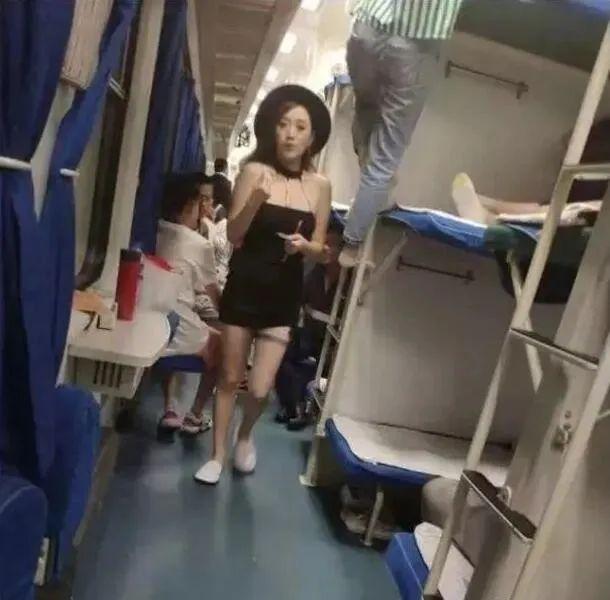 38岁“啃老男”偷父母积蓄疯狂打赏，只为让女主播“陪玩7天”？