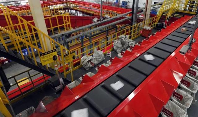 马化腾身为京东大股东，为什么扶持拼多多？这些才是真正原因