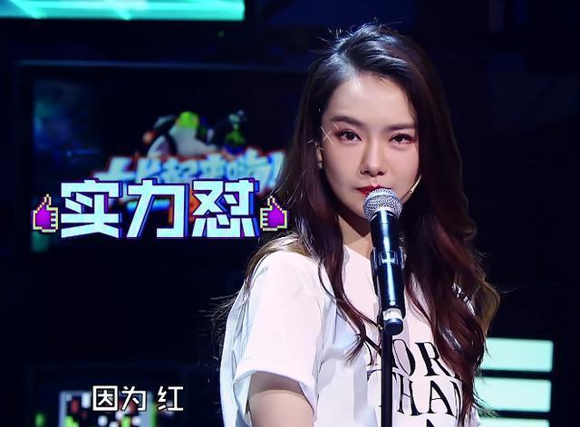 当明星甩掉偶像包袱，王俊凯高冷只是表象，陆