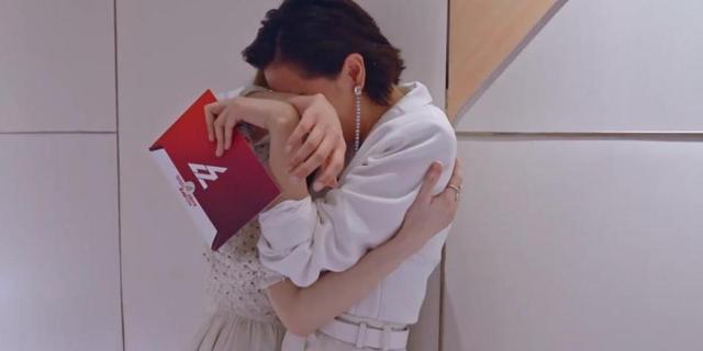 张萌要请许飞演戏，不顾朋友的忠告，万茜和吴