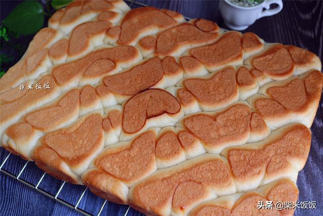 ​做面包，用它和面，面包柔软拉丝，放3天也不硬，比买的好吃