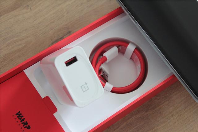 OnePlus 8 Pro深度体验！高素质屏幕下的真安卓旗舰