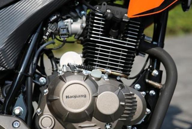 国产豪江又放大招！前后碟刹+CBS，国四排放售价不到9千