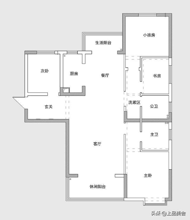 137平美式风，淡蓝色做主色调配爱马仕橙，给客厅带来前卫时尚感