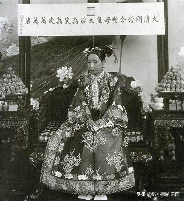 揭秘：终于知道李莲英长那么丑，慈禧还让他跟