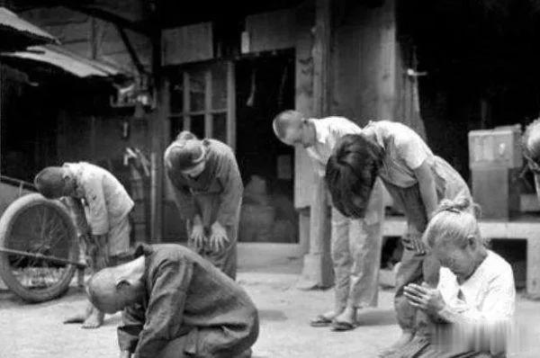 二战时, 日本女兵为了随时做这件事，所以随身要