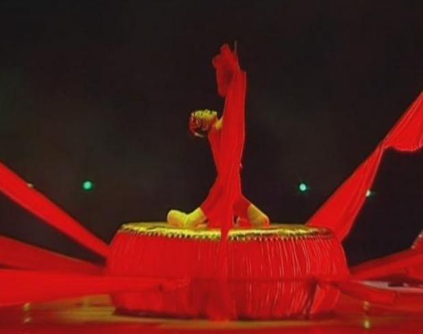 她在汶川地震中失去双腿，又遭丈夫出轨抛弃，如今现状如何？