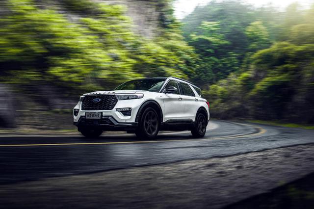 越山丘一定要纵置后驱？听听全新第六代福特探