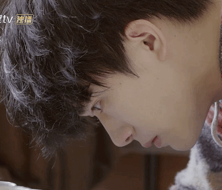 易烊千玺，一个被娱乐圈宠爱的人，你喜欢吗？