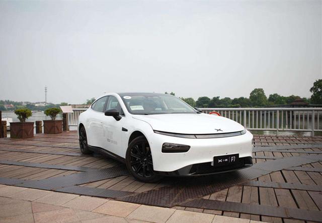 试驾小鹏P7后 我重拾了对造车新势力产品的信心