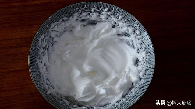 别只会给孩子买零食吃，用蛋清和米饭就能做米饼，没有添加剂