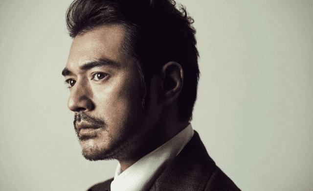 男星留胡子堪比整容，王宝强帅到巅峰，陈坤像换了一张脸