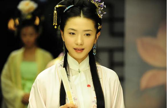 娱乐圈的“白月光”万茜，怎么活成了众人羡慕的模样？