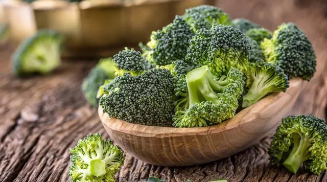 5种蔬菜吃之前要绰水，很多人忽视了，看完以后