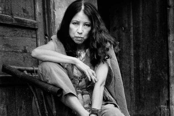 三毛自死前的最后的样子，满脸愁容充满哀伤，