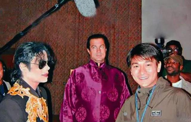 日本记者问杰克逊：为什么不在中国开演唱会，他的回答值得点赞