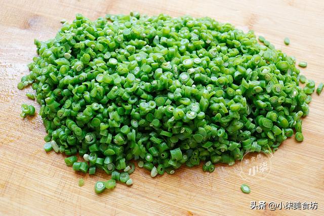 夏天，豆角学会这样做，无油无水，我家一周吃4次，比吃肉还香
