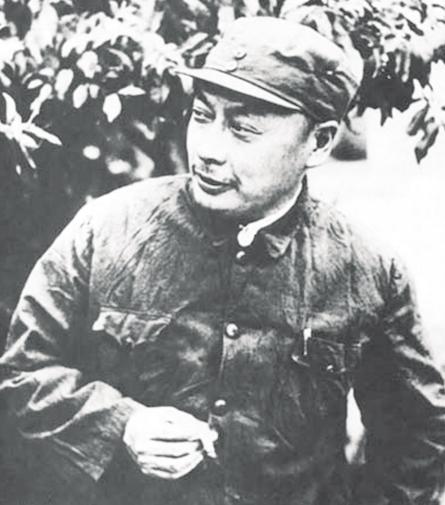 没参加长征的红军在干嘛？1人成为元帅，1人早逝