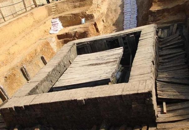 工地挖出古墓，女墓主竟然千年不腐？专家：绝