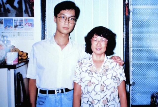 48岁马浚伟受母亲影响学医，已获中医药学院录取，两年内完成学业