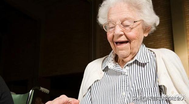 1个人短短几十年，婚配霸占了很大一部分时间，离婚不再是一件事