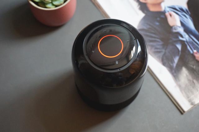 华为AI音箱2电池版：可无线移动的智能AI音箱