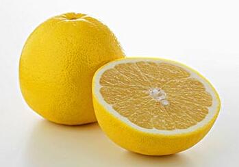 脸上长斑很难看？唯诺雅教你4招帮你有效祛除色斑