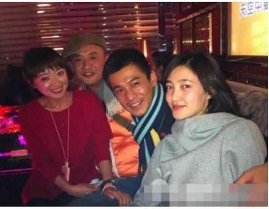 王丽坤苦等了他八年，最后他却和别人闪婚，如今生活过的不幸