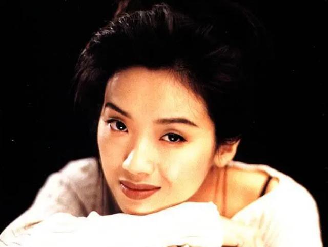 四大天王搭戏，刘德华下跪“求婚”，巅峰隐退