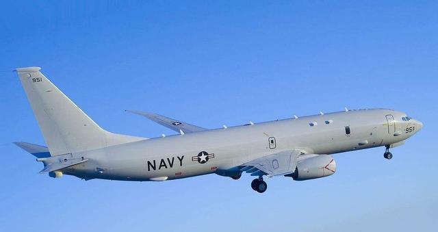 美军巡逻机远程遥控，数十架无人机偷袭俄军基