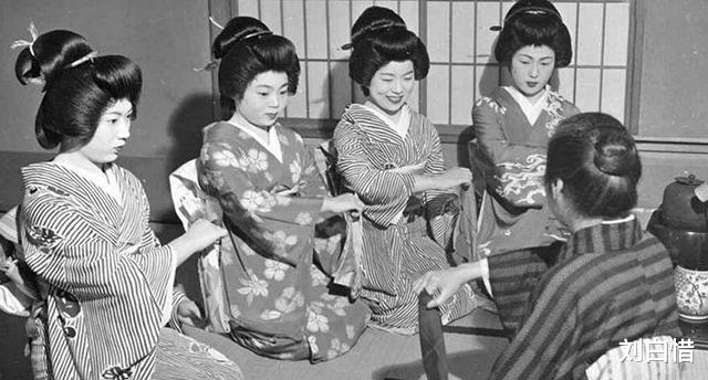 溥仪弟弟被迫和日本公主和亲，不料两人一见钟情，奇迹地恩爱一生