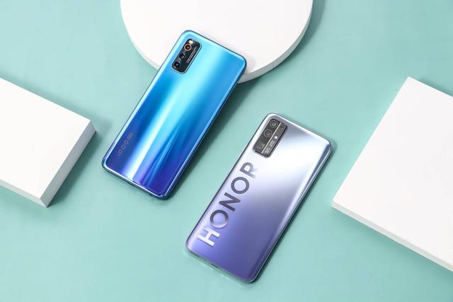 麒麟985与骁龙865，王者吃鸡QQ飞车游戏帧率摆你面