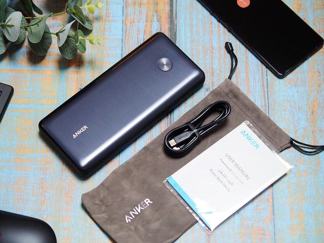 重量级供电模式支持78W快速充电的怪兽级ANKER充电宝