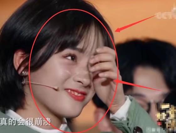 央视镜头堪称“卸妆水”？看鞠婧祎怼脸生图，