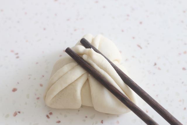 儿时最爱的糖三角的做法，不流糖不开裂，巧用筷子做出新花样