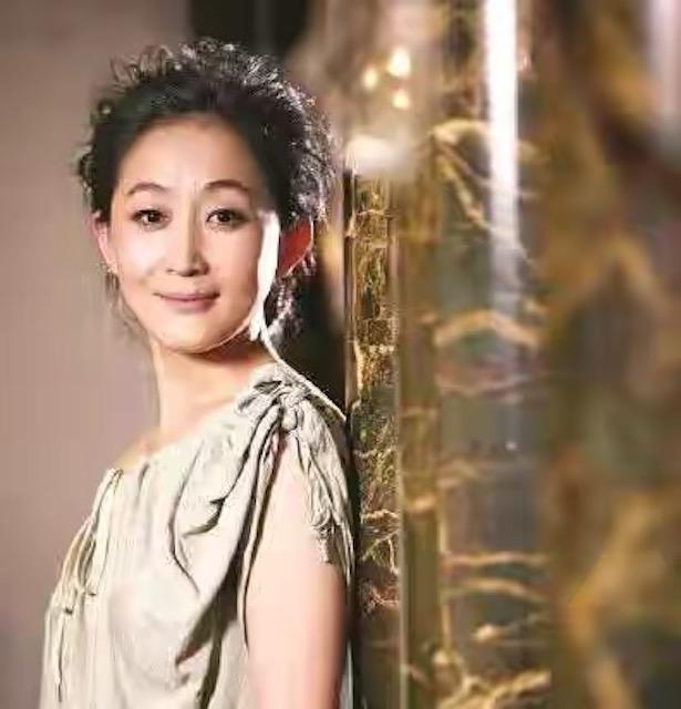 56岁老戏骨陈瑾：无儿无女还和亲哥约定一生不婚