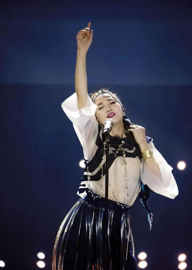 经纪人跟阿朵说的四句话指出她当前困境，姐姐