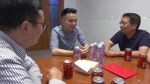 见义勇为：转手就把见义勇为慰问金全捐出 南通小伙护送温岭槽罐车爆炸伤者就医