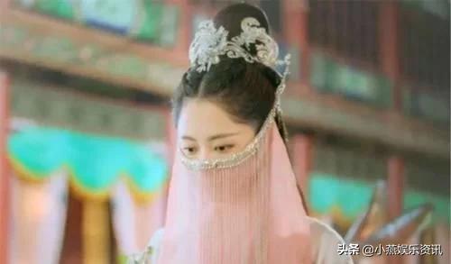 惊艳叫遮半张脸，赵丽颖优雅唐嫣梦幻杨紫可爱，看到谭松韵太可了